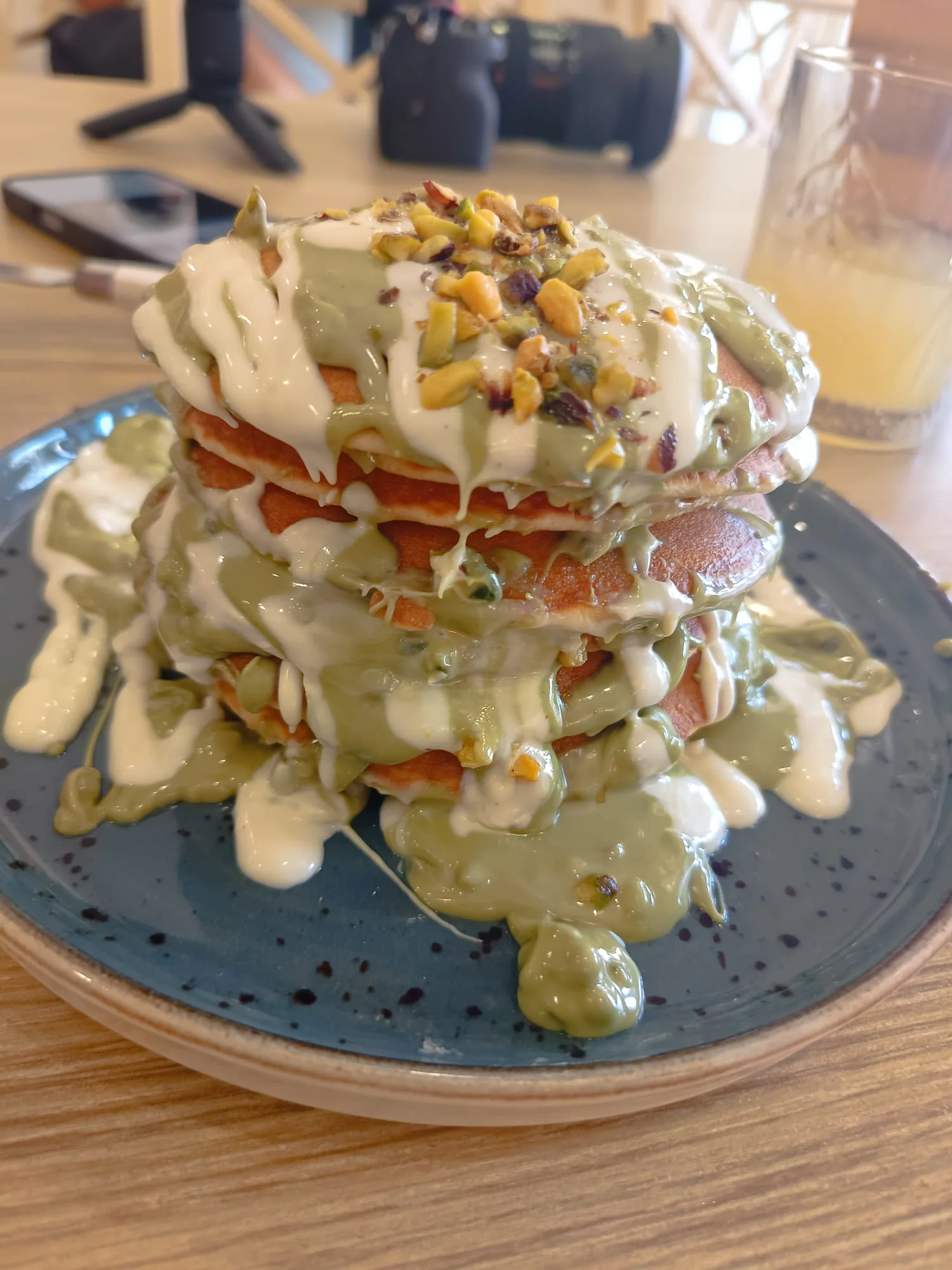 Pistachio pancakes at Pinsi's Picnic Cala d'Or